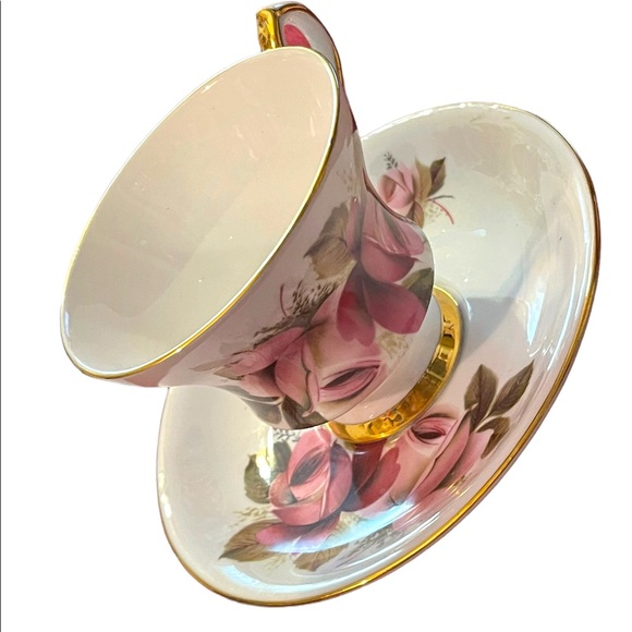 Vintage Royal Windsor Tea cup and saucer pink roses flower floral set bone china - Picture 1 of 8